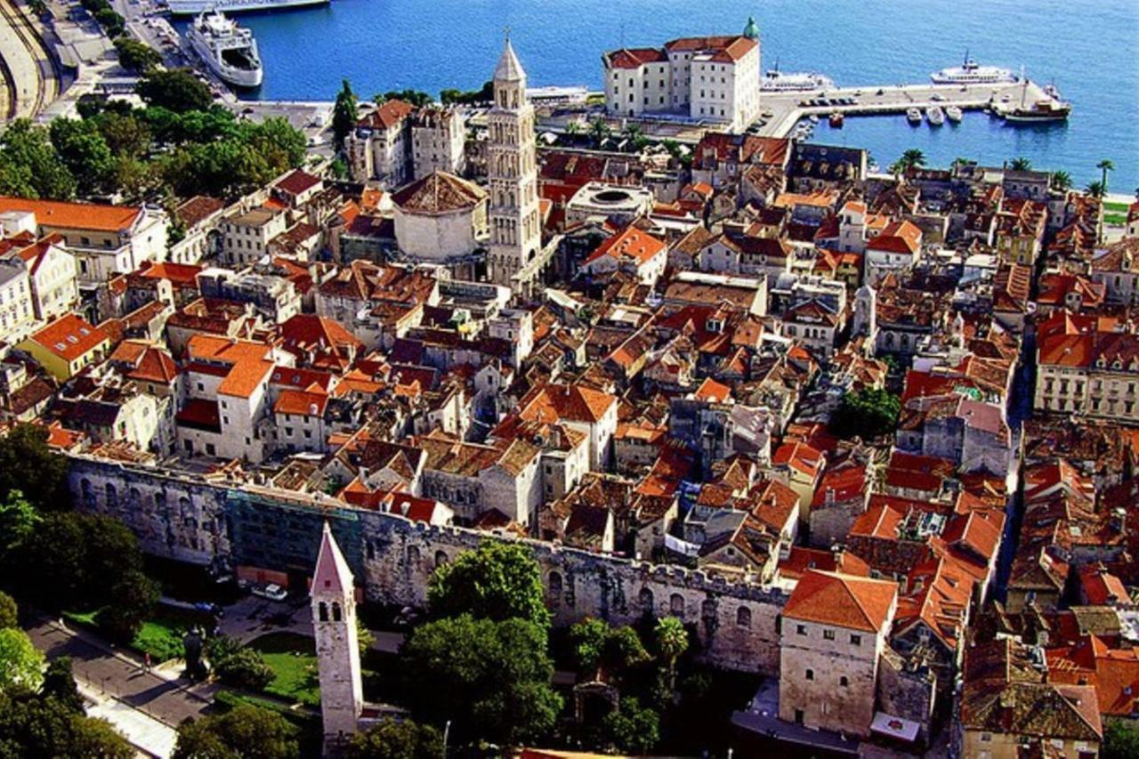 Luxury Apts Leone Split Centre Екстериор снимка