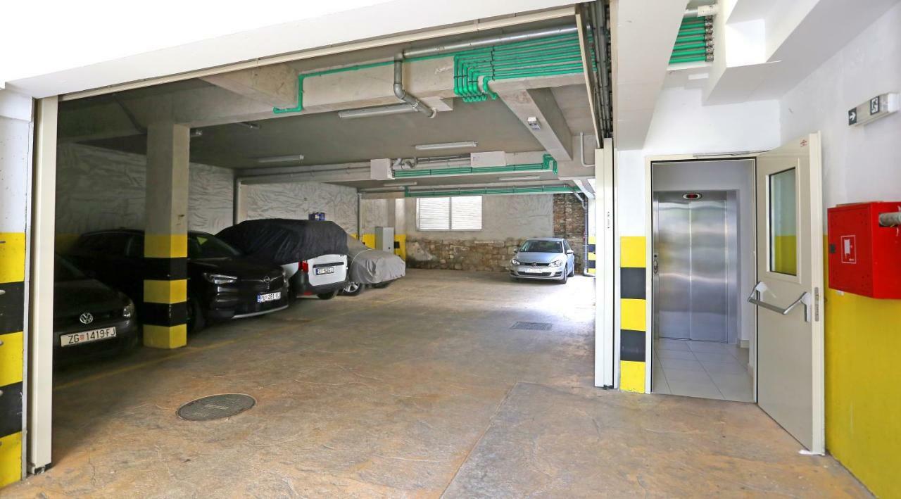 Luxury Apts Leone Split Centre Екстериор снимка