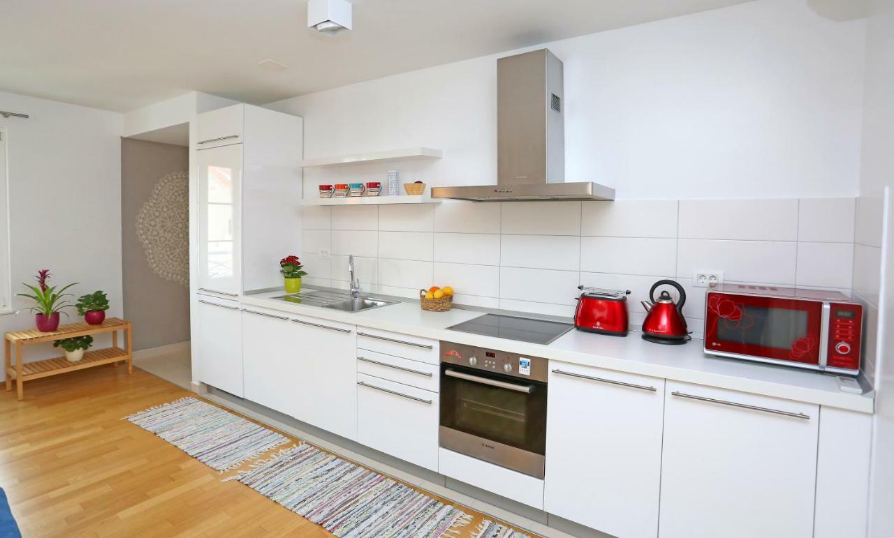 Luxury Apts Leone Split Centre Екстериор снимка