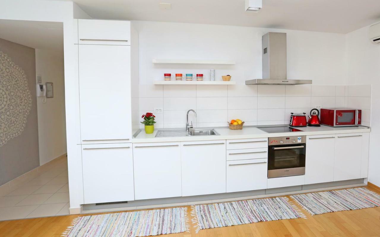Luxury Apts Leone Split Centre Екстериор снимка
