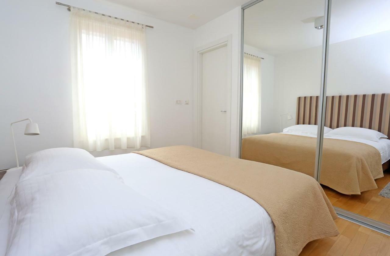 Luxury Apts Leone Split Centre Екстериор снимка