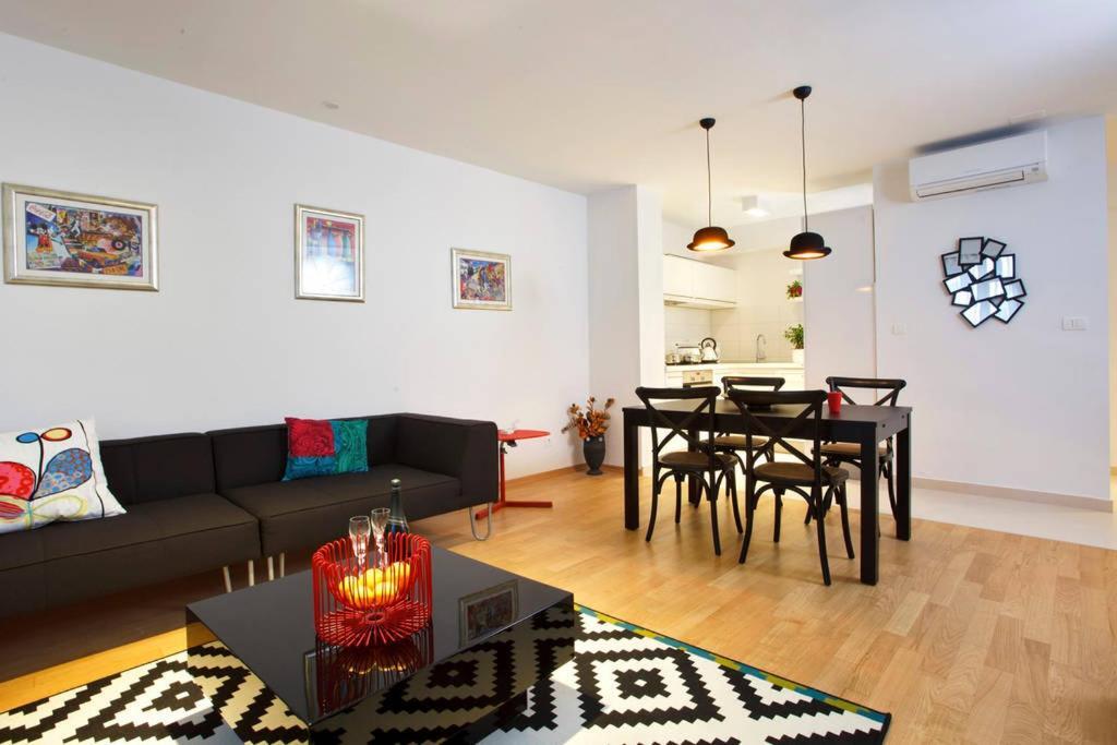 Luxury Apts Leone Split Centre Екстериор снимка
