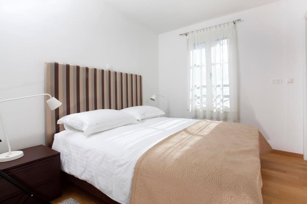 Luxury Apts Leone Split Centre Екстериор снимка