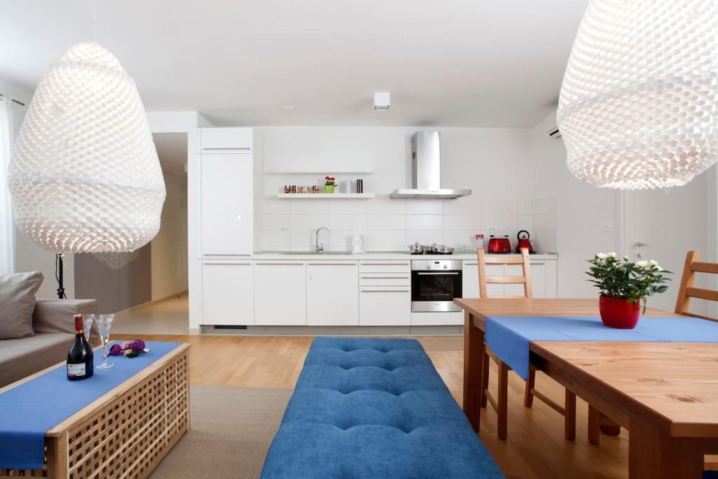 Luxury Apts Leone Split Centre Екстериор снимка